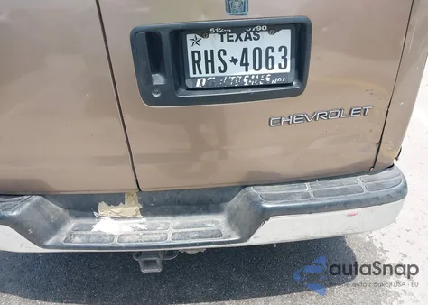 2004 Chevrolet Express from USA, damaged, VIN 1GNFG15T341126827